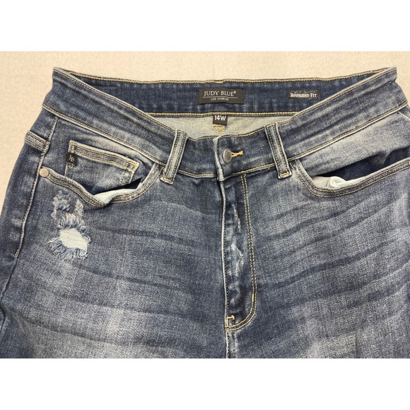 Judy Blue  Womens 14W Boyfriend Fit Distressed Jeans Blue Denim
Streetwear Boho - Picture 5 of 8